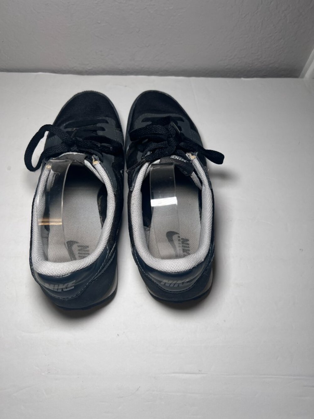 Nike Women Size 9 Genicco Sneakers Black Gray Low Top - Picture 7 of 12